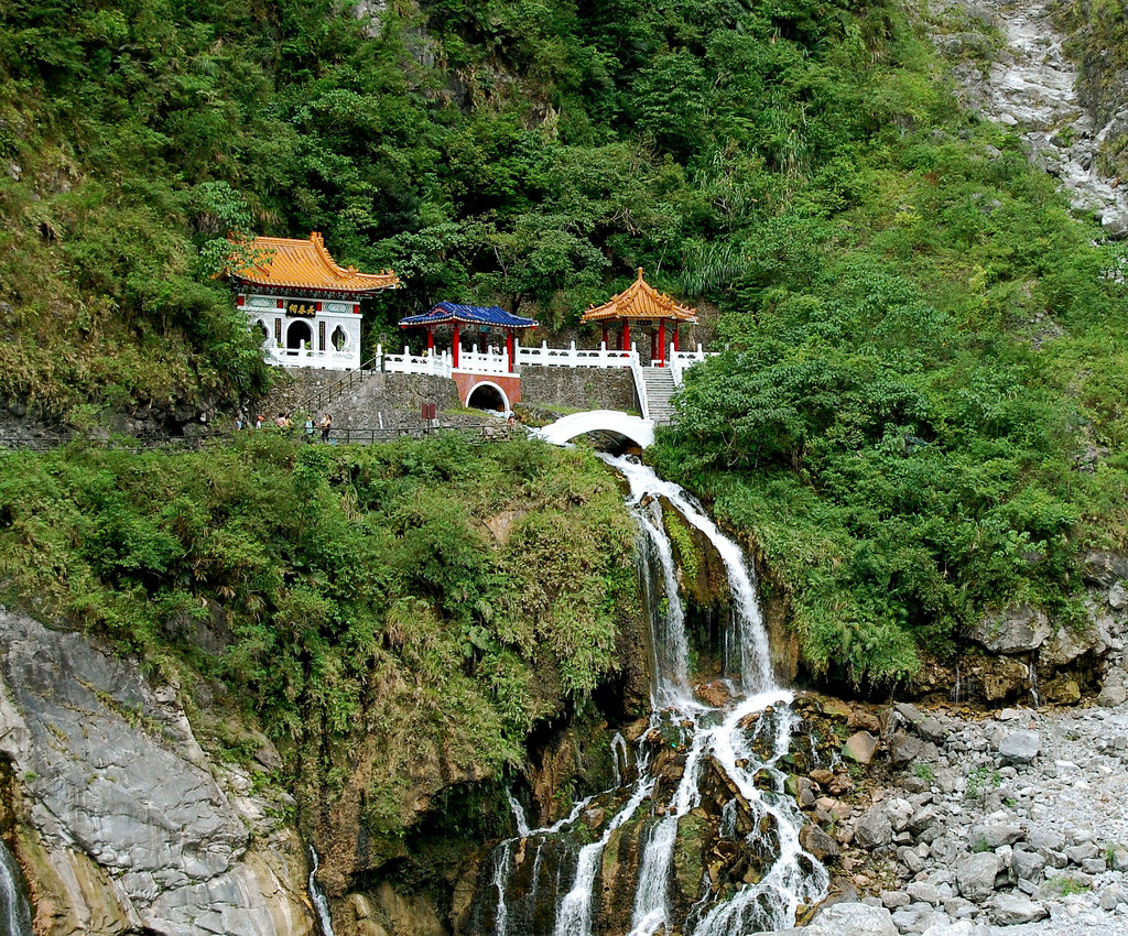 Hasil gambar untuk taroko gorges