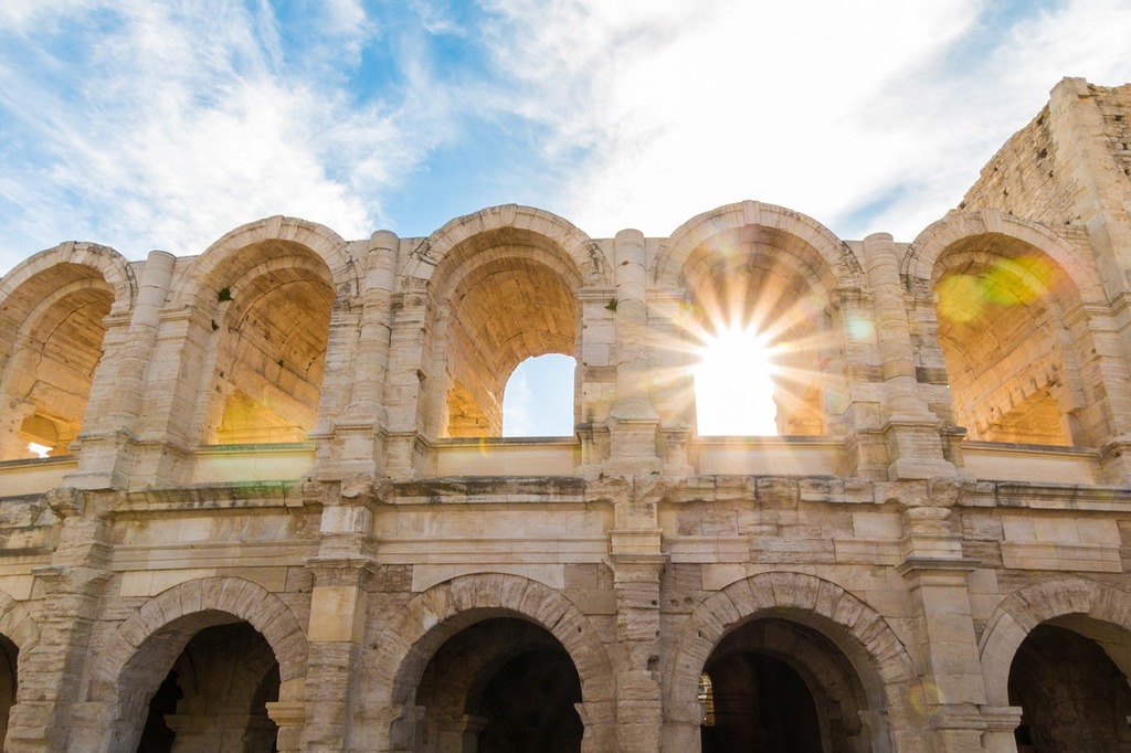 https://pixabay.com/en/the-amphitheatre-of-arles-colosseum-2591508/