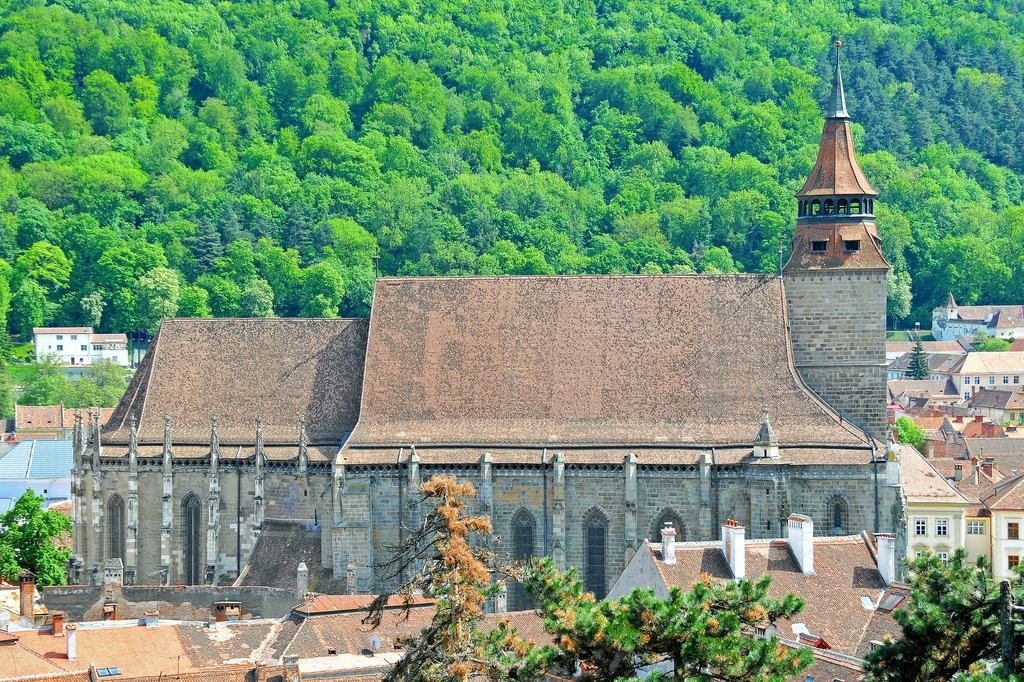 Black Church, Brasov-min