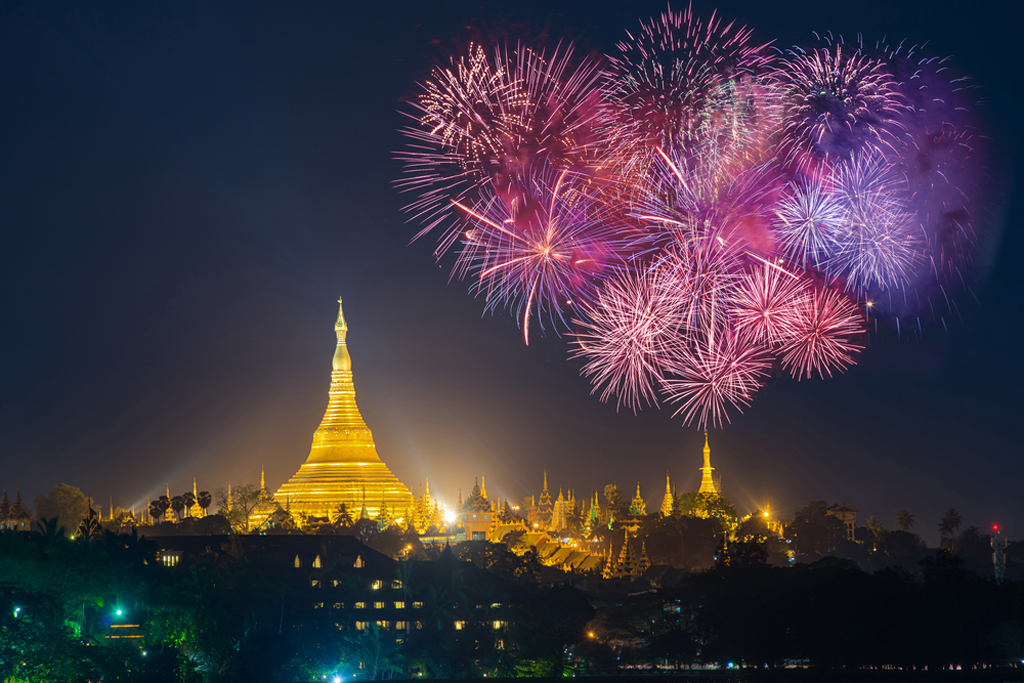 Fireworks-and-the-Shwedagon-in-Yangon-Myanmar