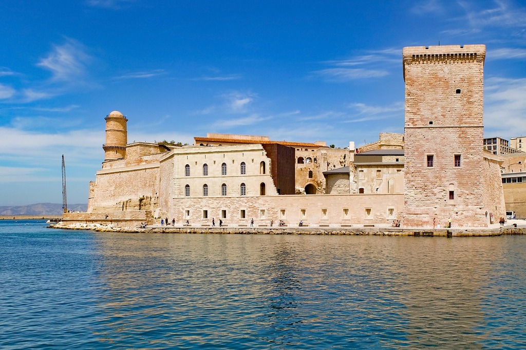 https://pixabay.com/en/fortress-fort-stone-architecture-2754323/