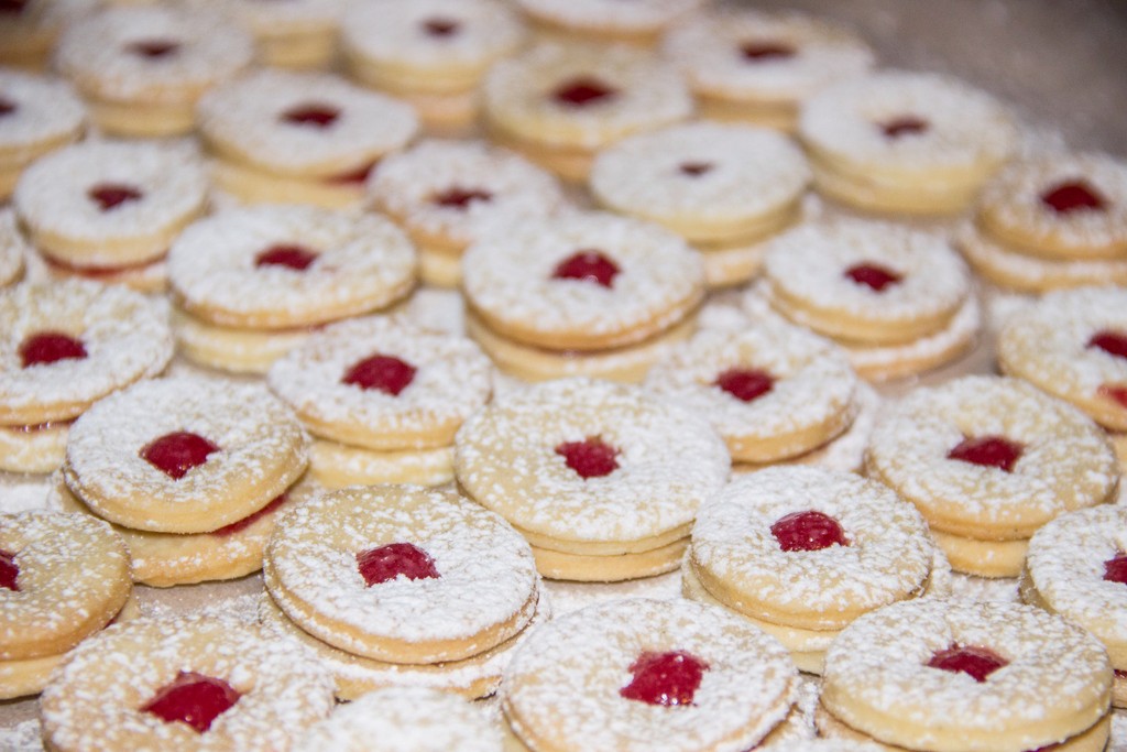 lowres_00000033647-christmas-biscuits-tirol-werbung-Janine Hofmann - Edited