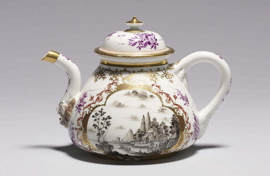 Meissen porcelain tea pot