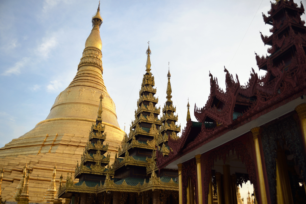 Shwedagon-Pagoda-in-Yangon-Myanmar