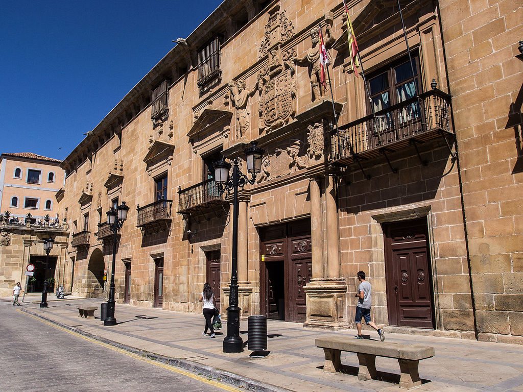 Palacio de los Condes de Gomara, Soria, Spain | ©FRANCIS RAHER / Wikimedia Commons