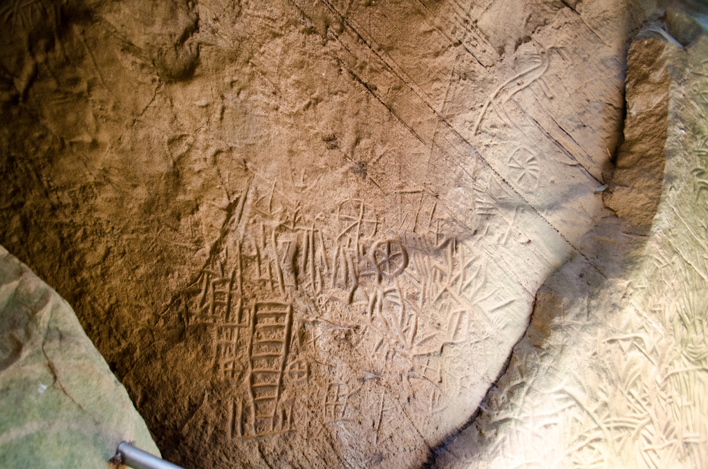 Petroglyphs_from_Edakka_cavesl