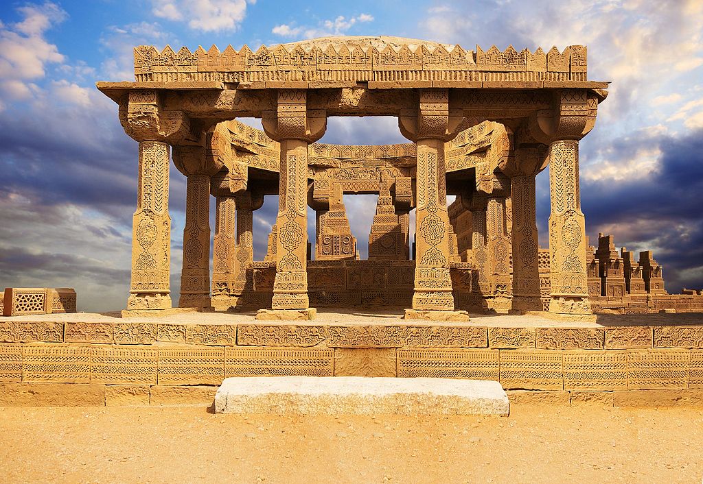 Sindh_monument_at_chaukhandi_pakistan