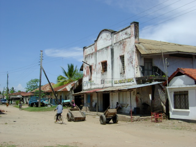 Street in Pangani, Tanzania | © Vincent van Zeijst/wikicommons