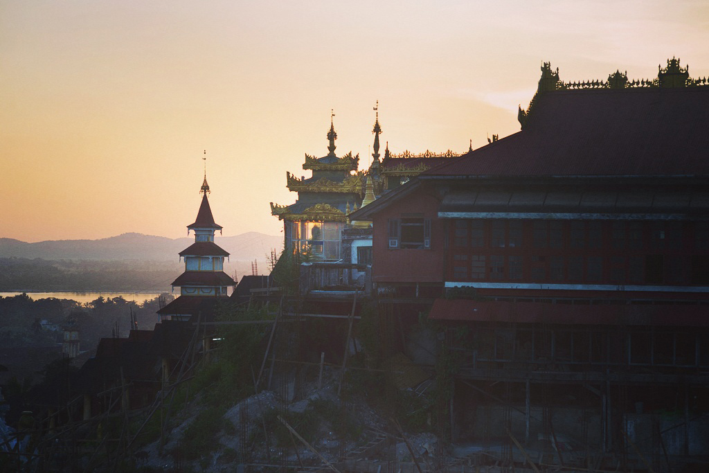 Sunset-in-Mawlaymine-Myanmar