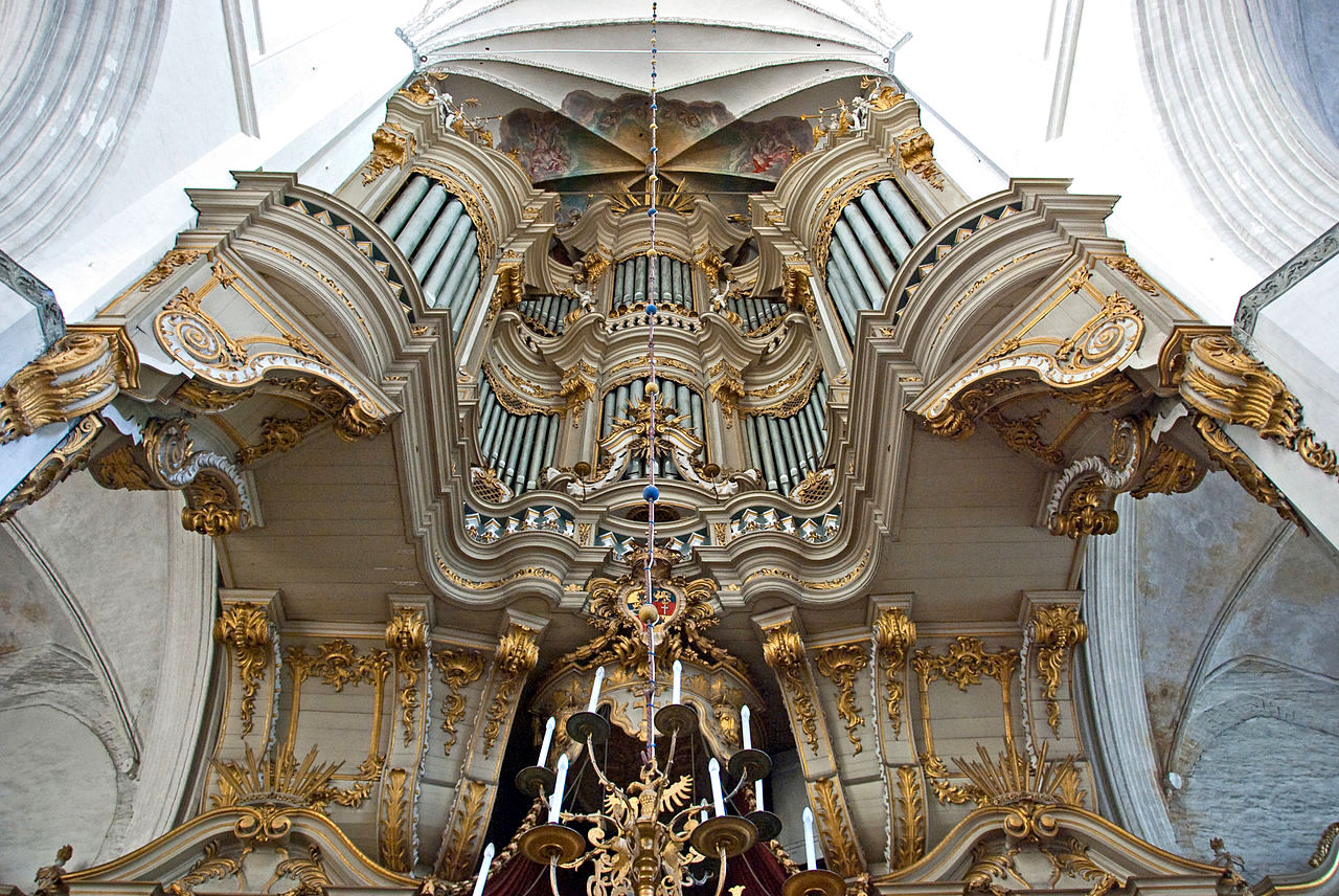 1280px-Rostock_-_Marienkirche_-_Orgel