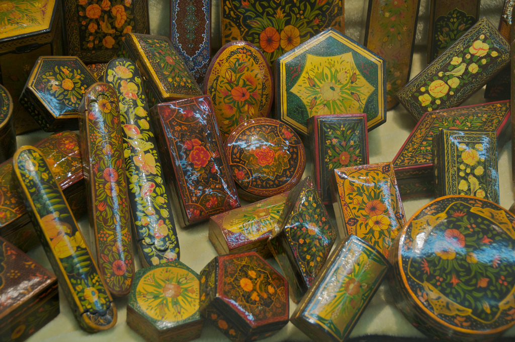 Traditional handicrafts of Iran | © A.Davey / Flickr