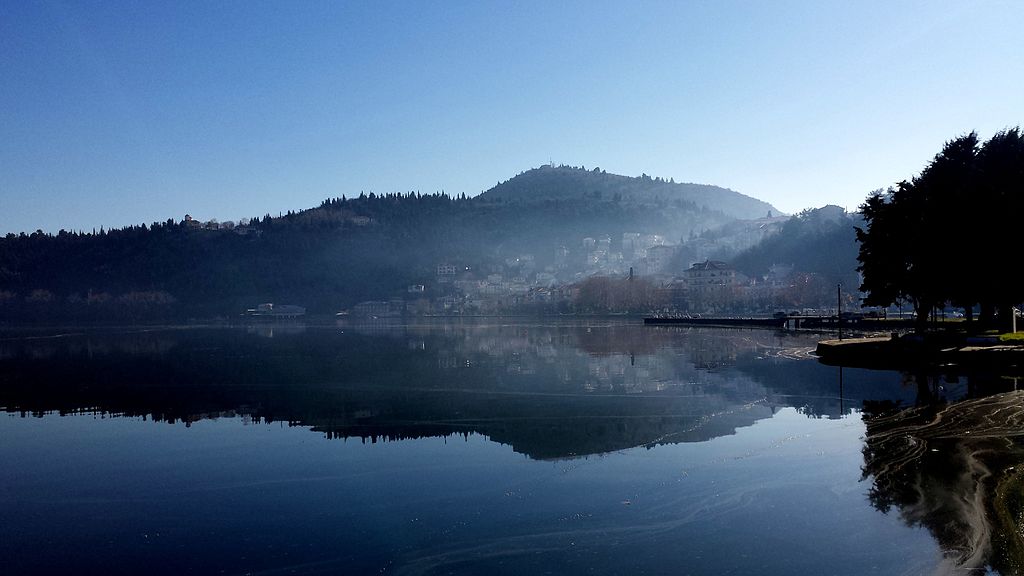 Kastoria_Lake_Reflections