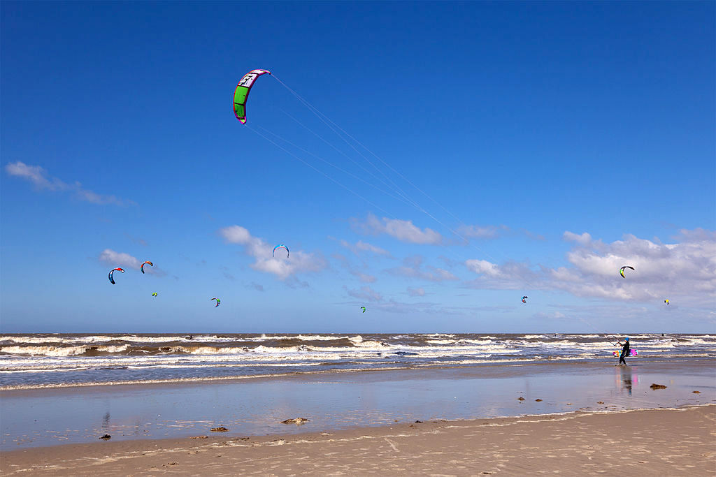 Kitesurfing_Sankt_Peter-Ording