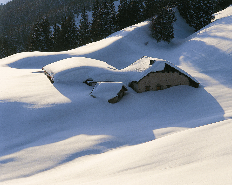 lowres_00000003114-huts-on-alpine-pastures-winterlechtaler-alps-near-strengen-oesterreich-werbung-Josef Mallaun