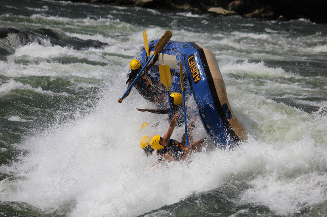 10.reasons.to.visit.uganda.gifted.by.jinja.rafting