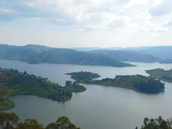 10.reasons.to.visit.uganda.gifted.by.lake.bunyonyi