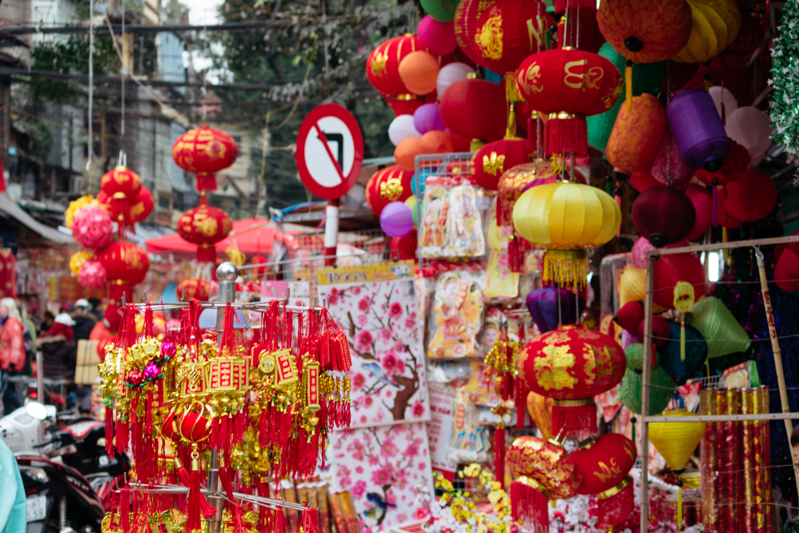 Exploring Hanoi S Old Quarter Tết Market