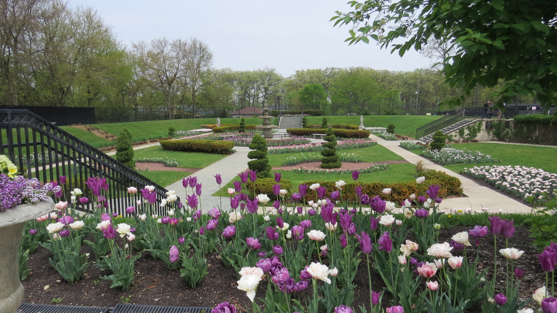the most beautiful parks and gardens in aurora, illinois