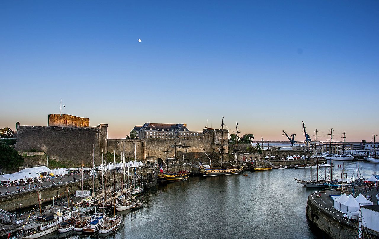 The Best Bars Clubs And Nightlife In Brest