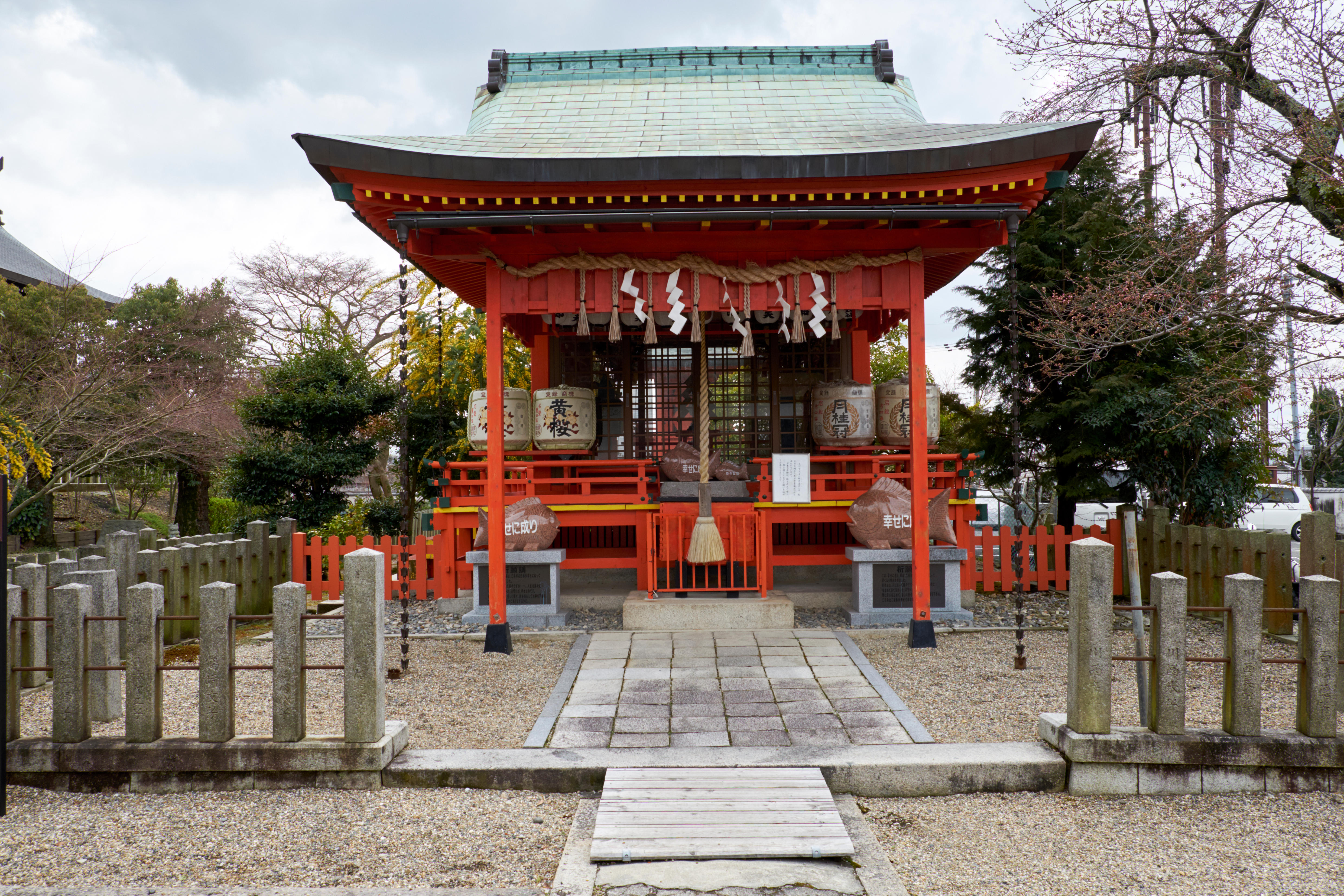 6 Temples And Shrines To Visit In Tokyo