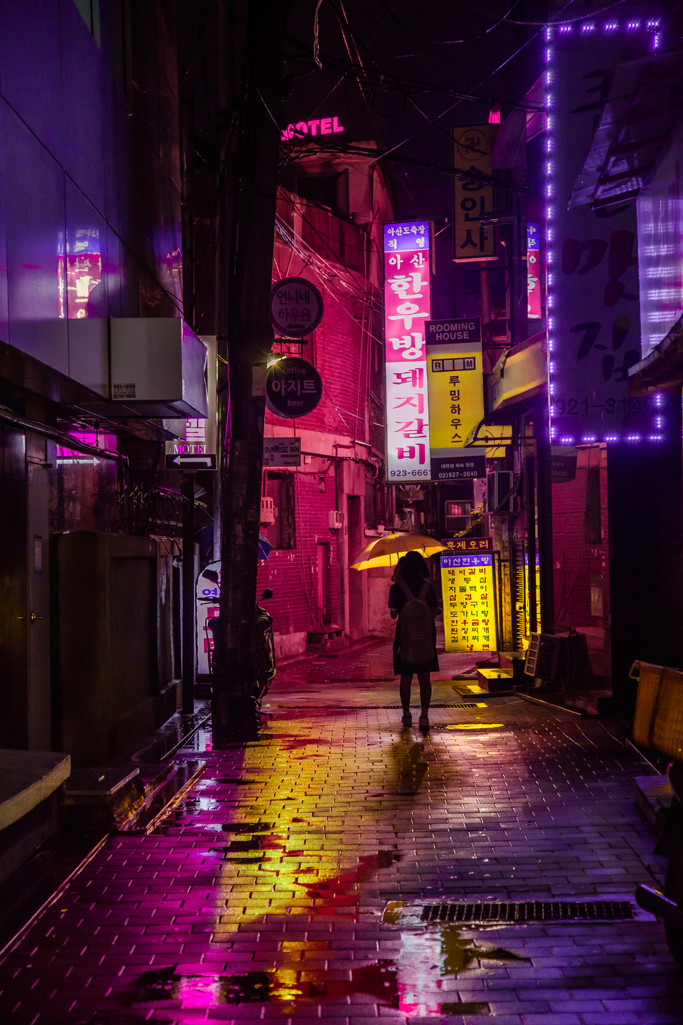 Neon Noir Noe Alonzo Photographs The Ugly Side Of Seoul