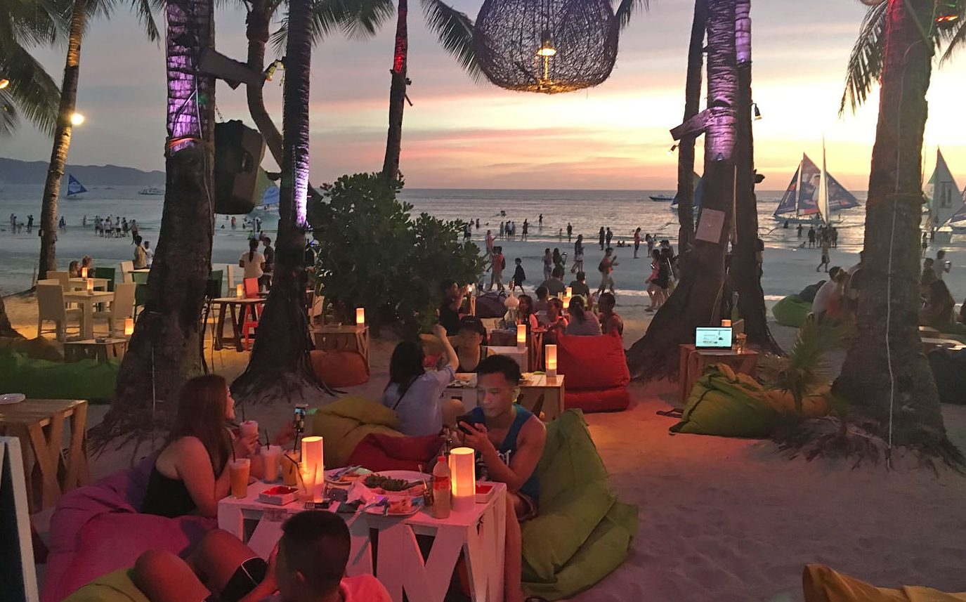 The 10 Best Bars In Boracay Philippines