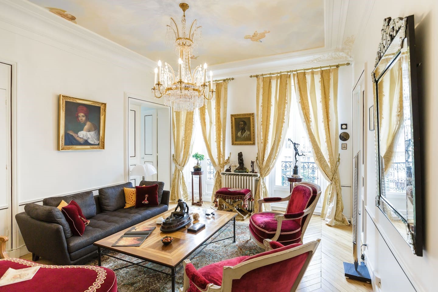 The 6 Best Airbnbs In Paris