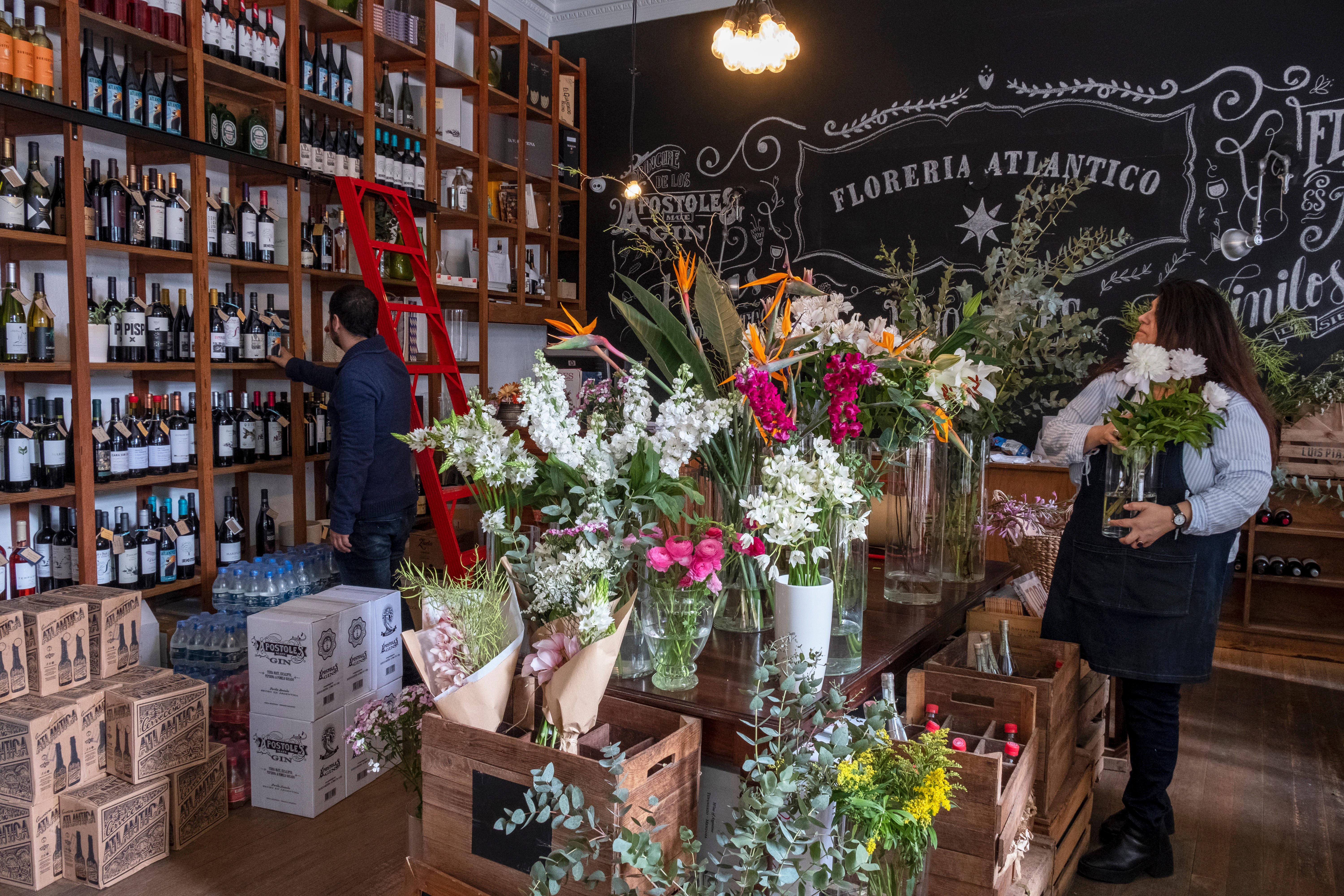 The 5 Best Bars in Buenos Aires, According to Star Bartender Sebastian  Atienza