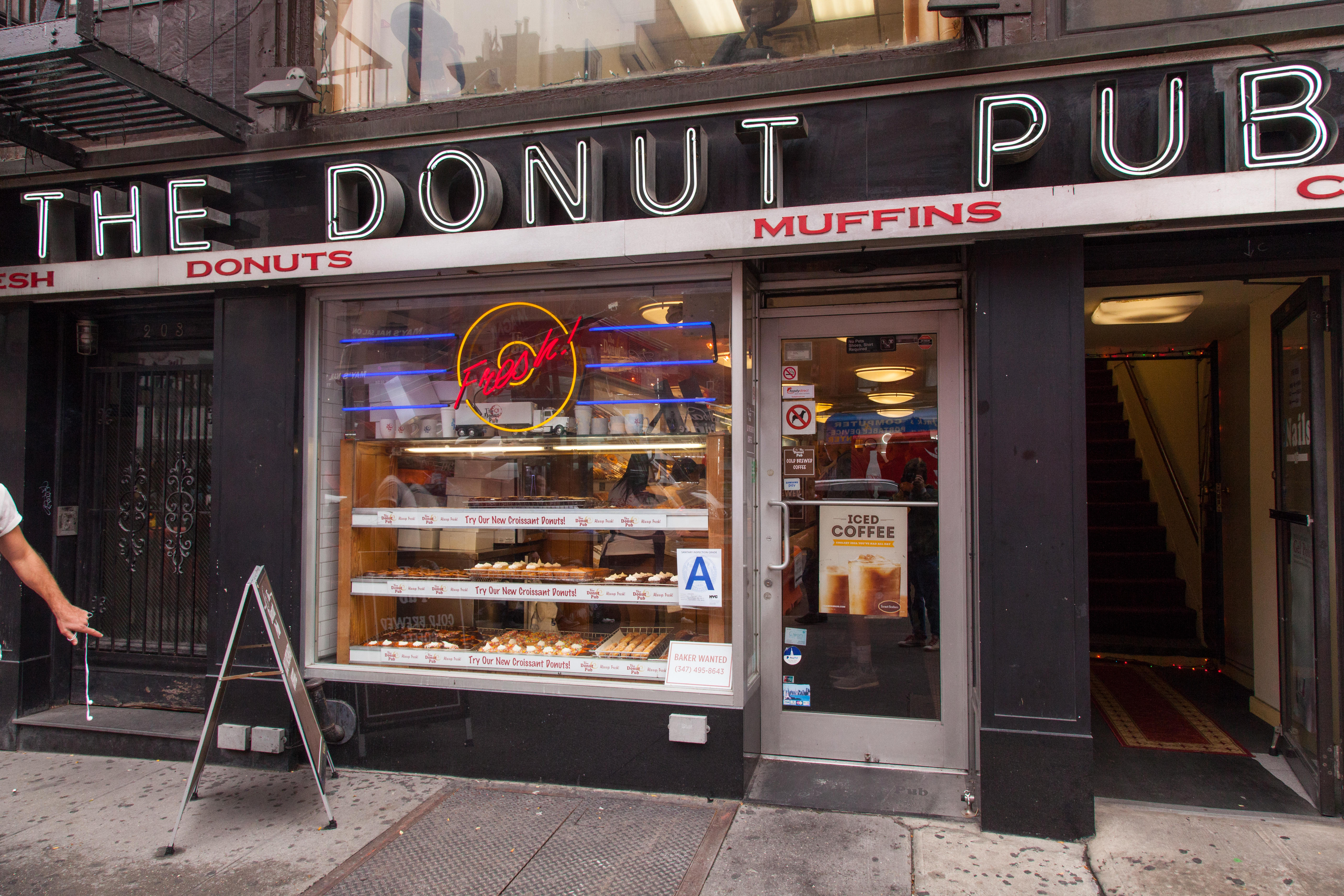 Buzzy Geduld Swaps Wall Street For Donuts At The Donut Pub