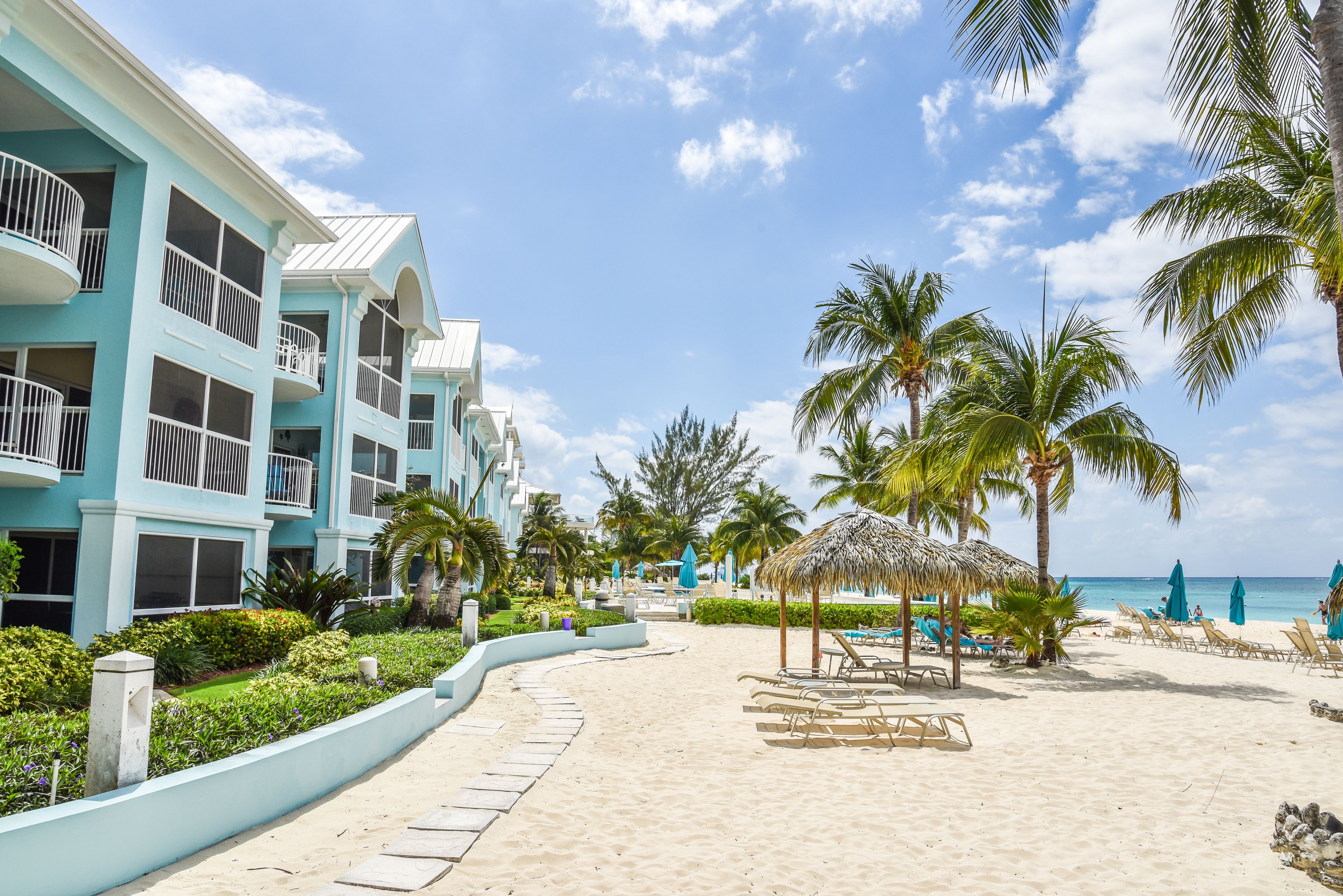 The Best Vacation Rentals to Book in the Cayman Islands