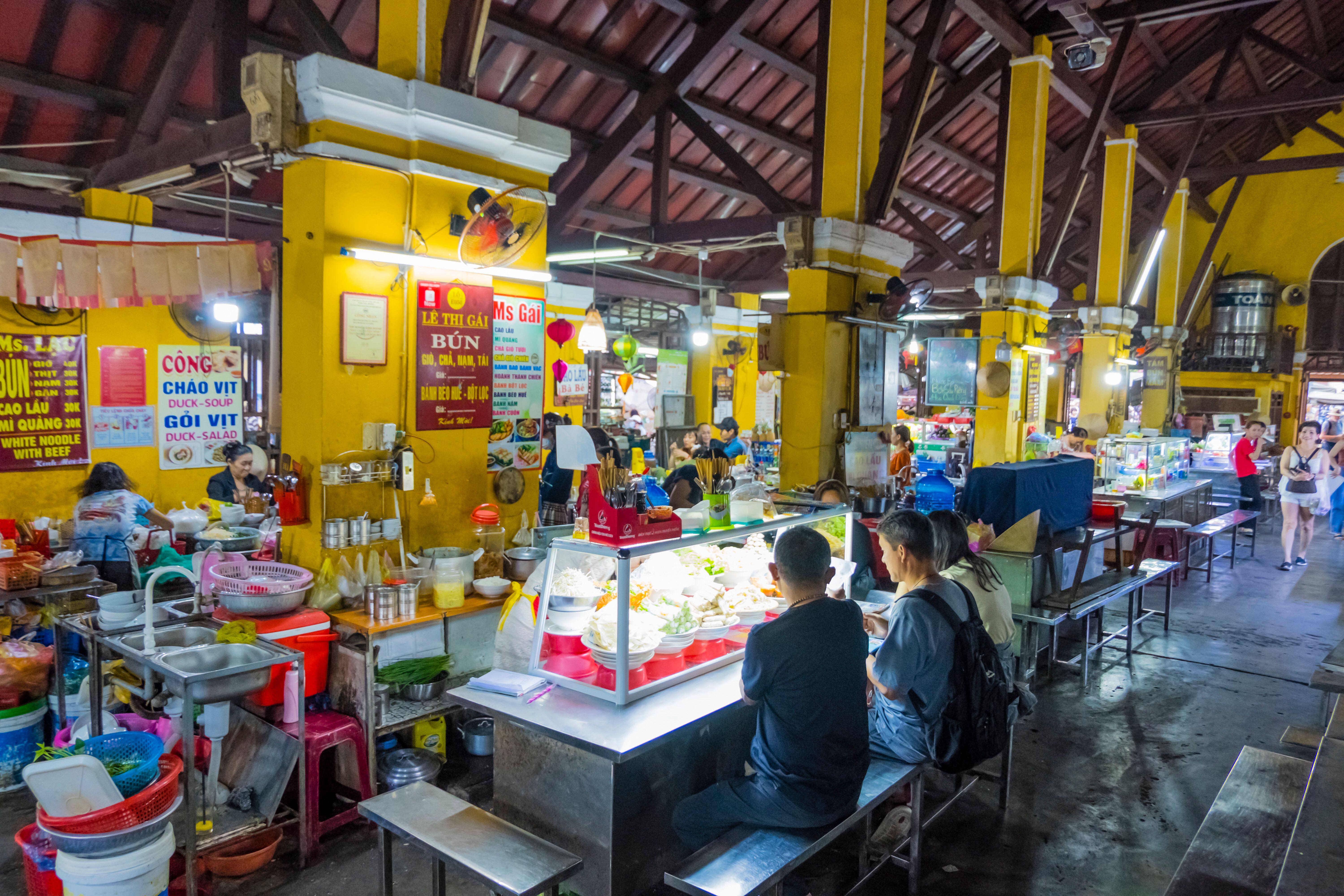 Food court, Cho Hoi An, Central market hall, old town, Hoi An, Vietnam, Asia