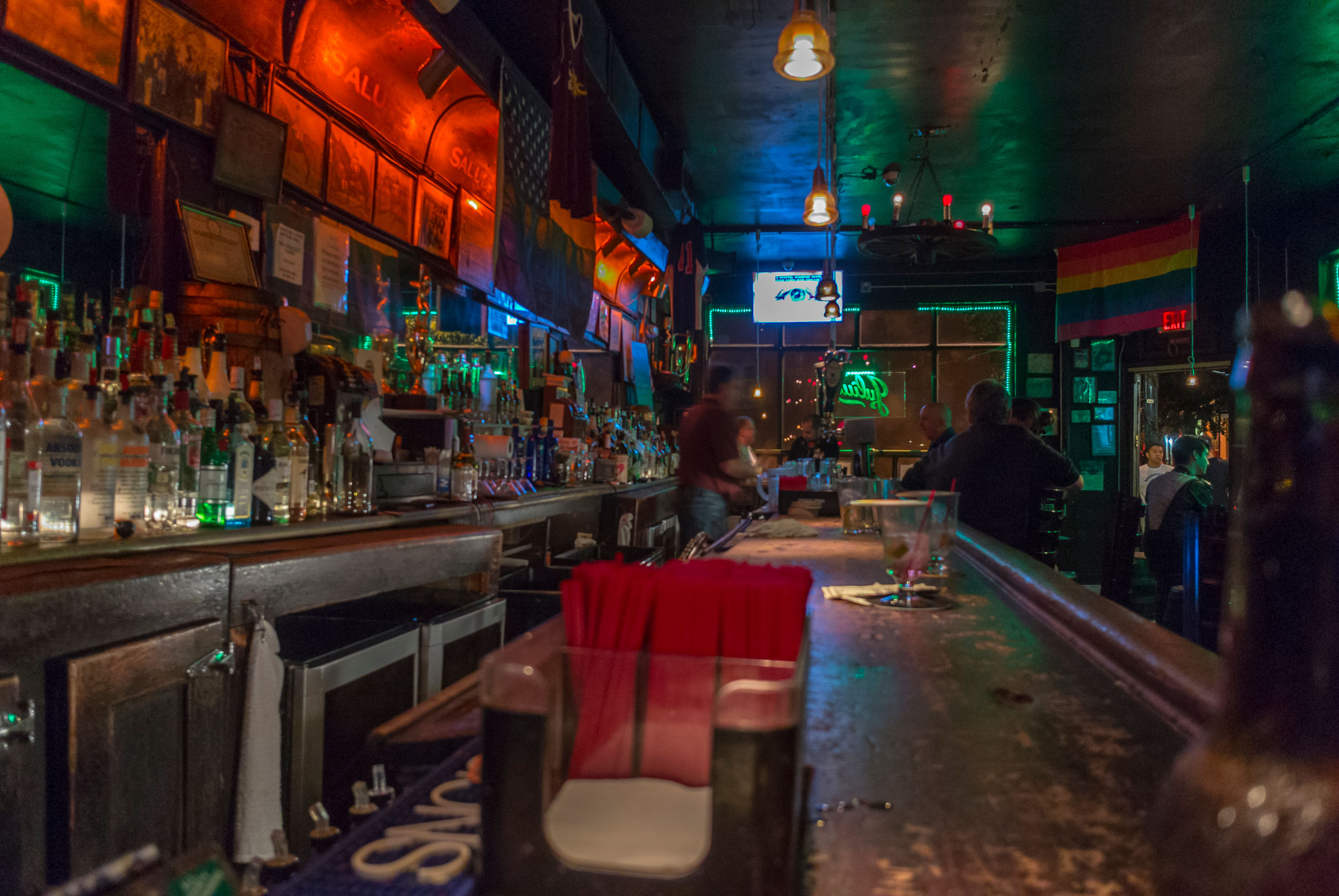 gay bars new york for older